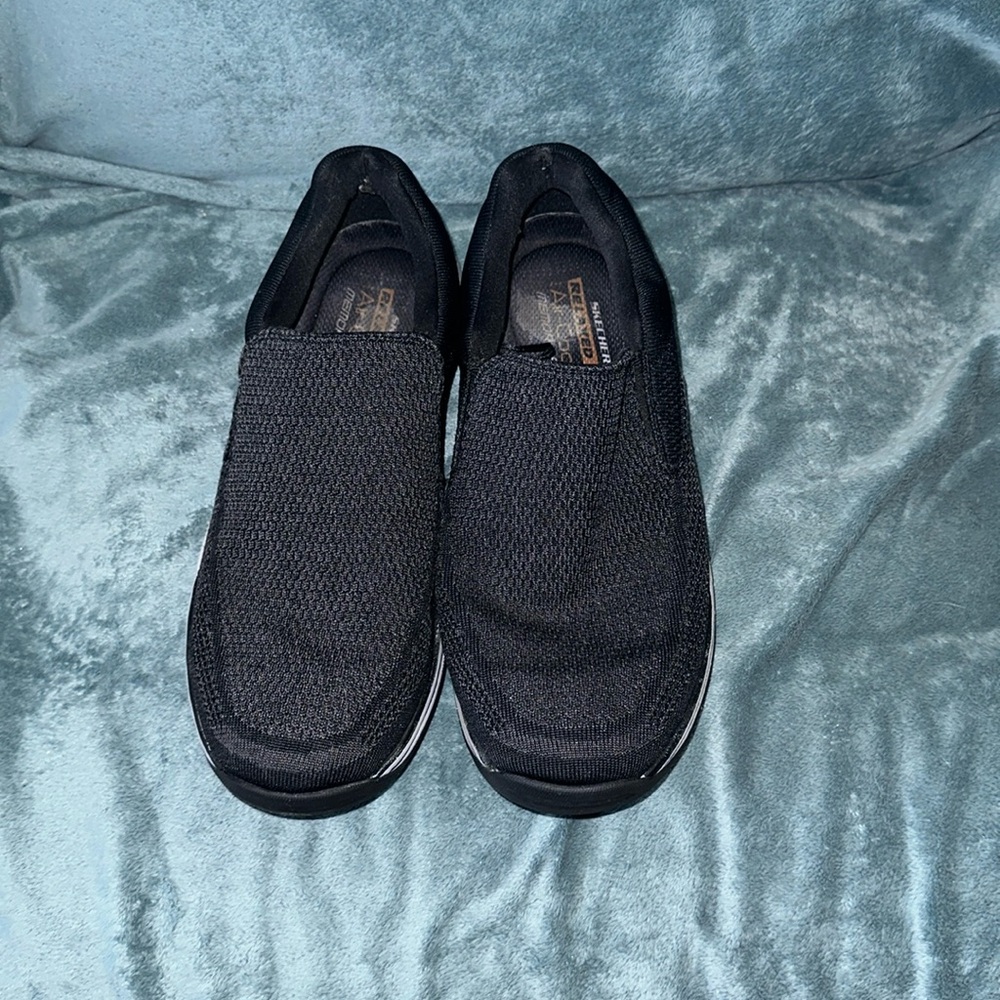 Sketchers relaxed fit air cooled memory foam slip on shoes size 12 black & grey